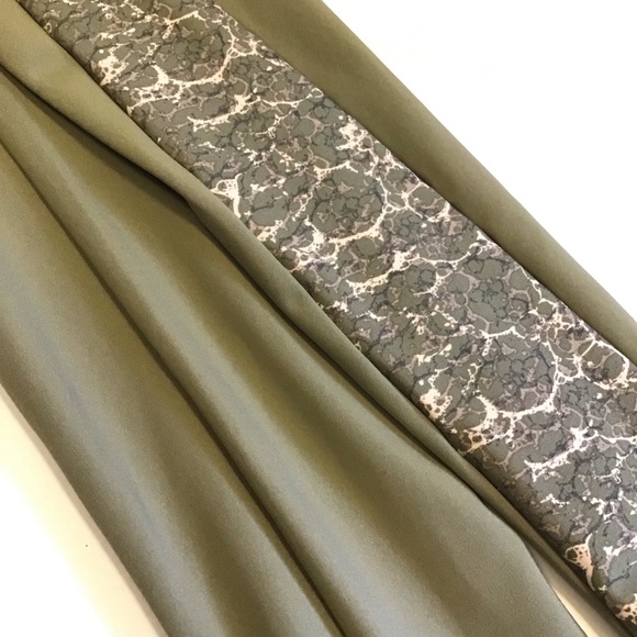 GYMSHARK | Leggings - Light Army Green - Picture 4 of 5